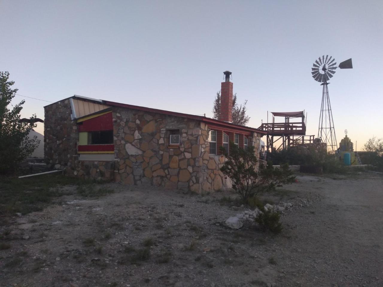 La Loma Del Chivo Llc Stone Cottage Alternative Building Маратон Экстерьер фото