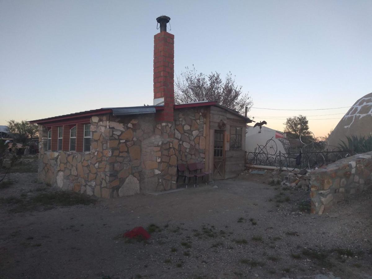 La Loma Del Chivo Llc Stone Cottage Alternative Building Маратон Экстерьер фото